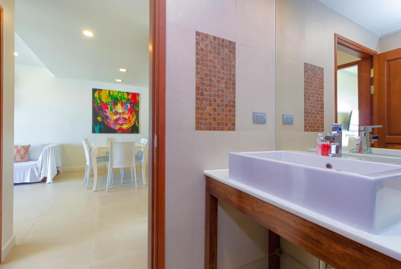 Premium Two-Bedroom Karon Butterfly Suite With Panoramic Sea Views" Bagian luar foto